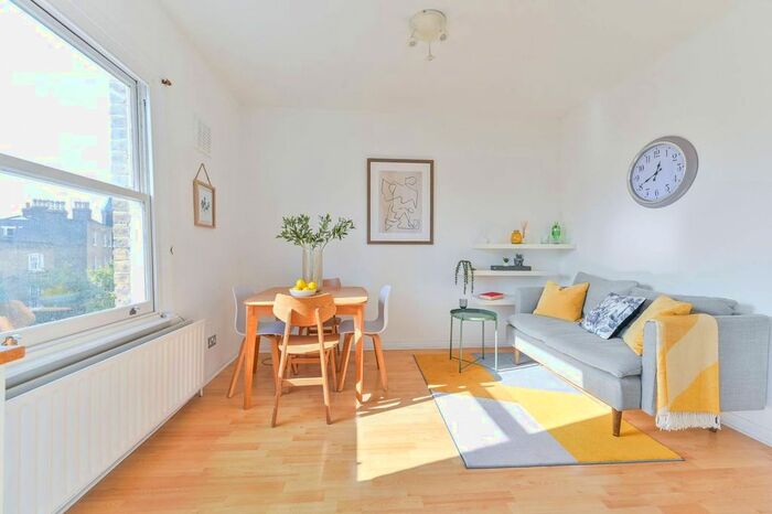 1 Bedroom Flat To Rent In Stockwell Green, Brixton, London, SW9