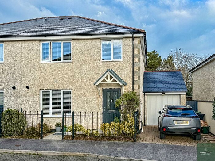 4 Bedroom Semi Detached House For Sale In Townsend Street, Truro, TR1