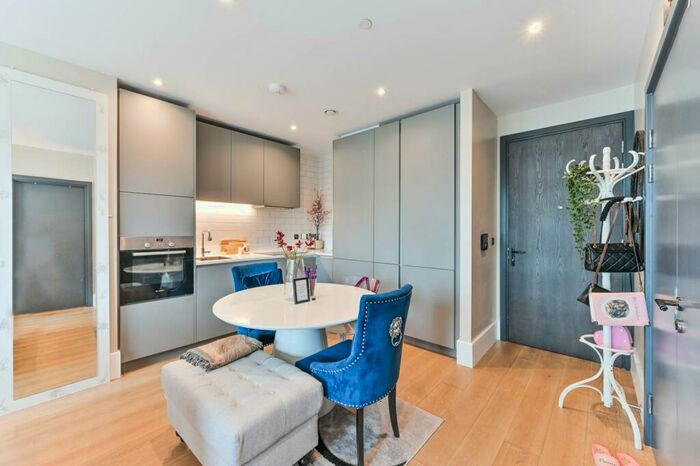 1 Bedroom Flat To Rent In Leon House, Croydon, CR0