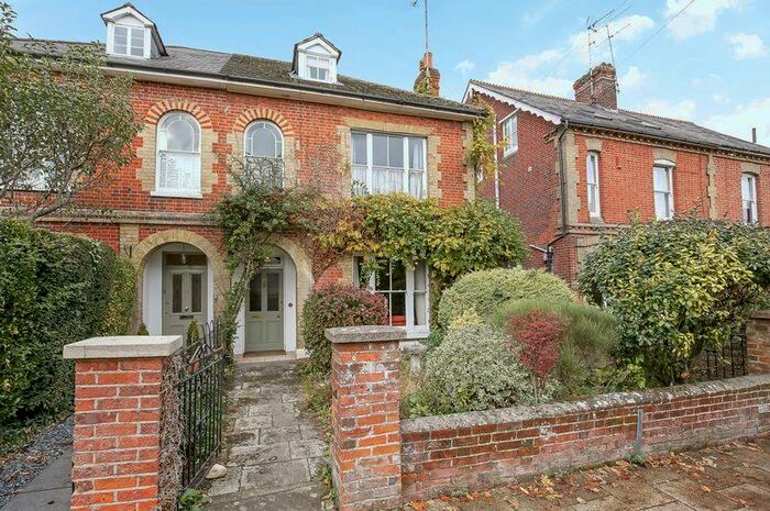 4 Bedroom Semi-Detached House To Rent In St Cross, Winchester, SO23