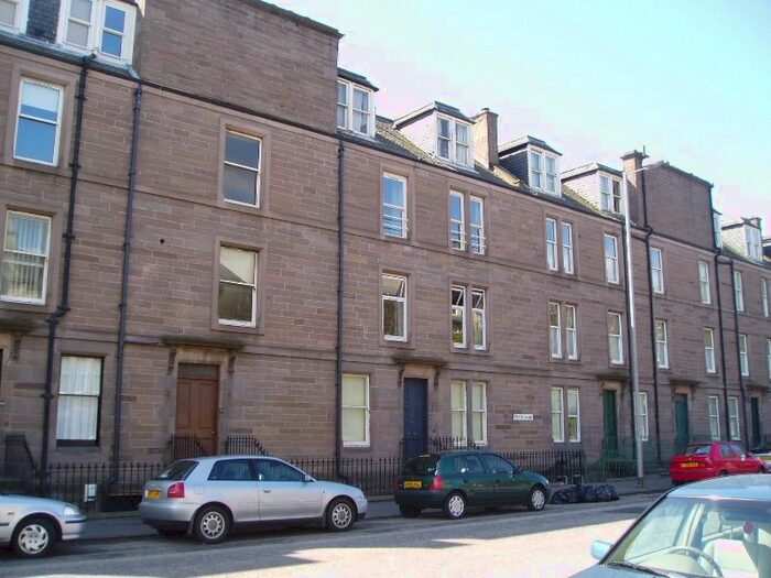 3 Bedroom Flat To Rent In Perth Road, West End, Dundee, DD2