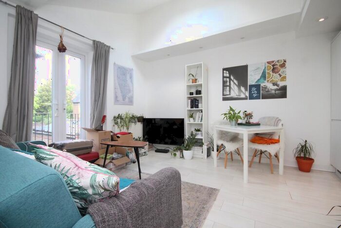 2 Bedroom Flat To Rent In Prince Of Wales Road, Kentish Town, NW5