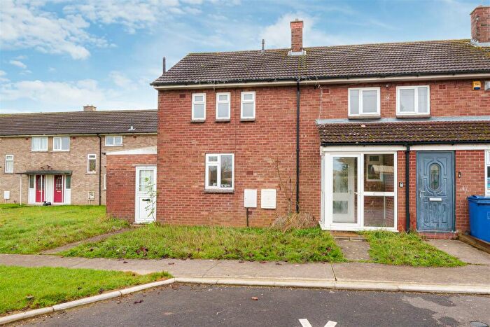 3 Bedroom End Of Terrace House For Sale In Capper Avenue, Hemswell Cliff, Gainsborough, DN21