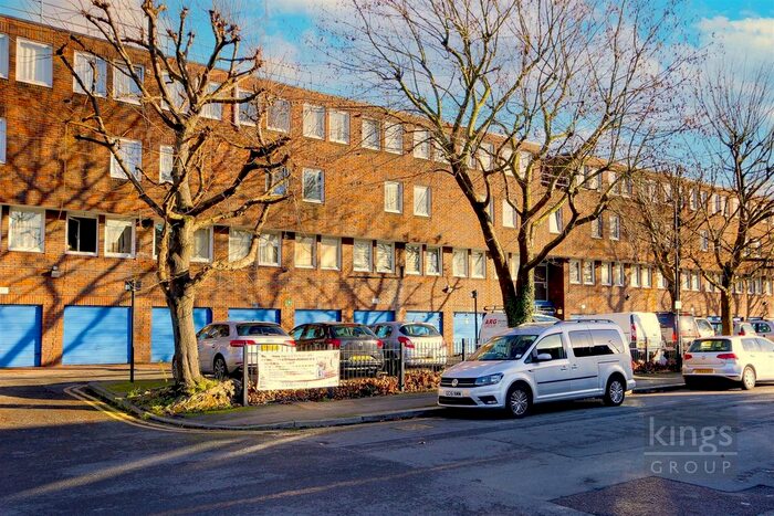 2 Bedroom Flat To Rent In Tanners End Lane, Edmonton, N18