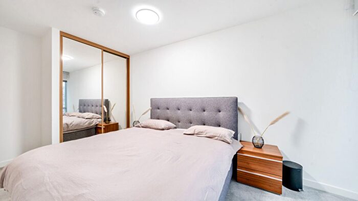 1 Bedroom Flat For Sale In Cutter Lane, Greenwich, SE10