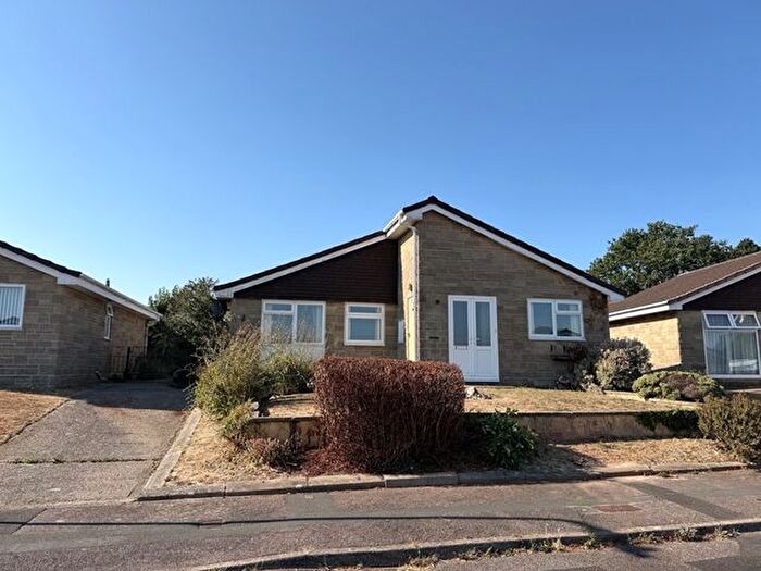 3 Bedroom Detached Bungalow For Sale In Woodbury Way, Axminster, EX13