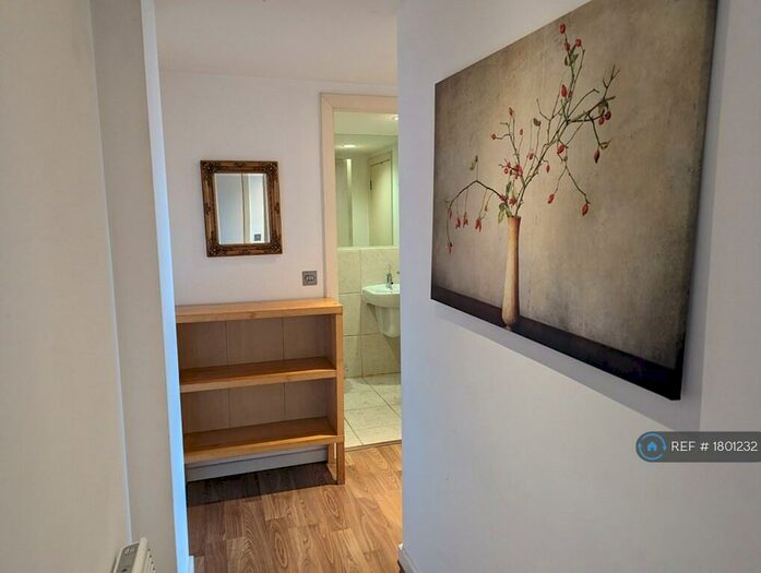 2 Bedroom Flat To Rent In Wellington Street, Leeds, LS1