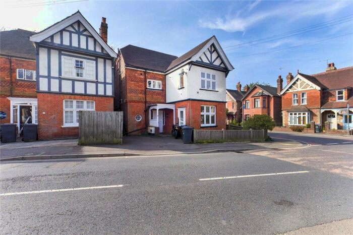 2 Bedroom Apartment To Rent In De La Warr Road, East Grinstead, West Sussex, RH19