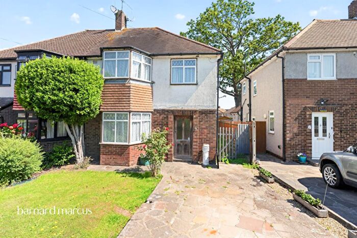 3 Bedroom Semi-Detached House For Sale In Cunliffe Road, Epsom, KT19