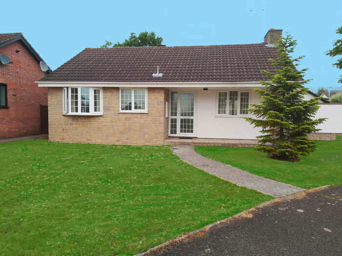 2 Bedroom Detached Bungalow To Rent In Springfield Close, Cheddar, BS27