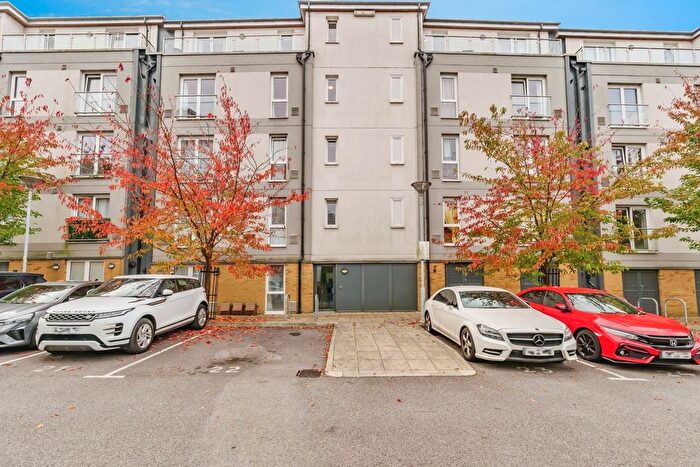 1 Bedroom Flat For Sale In West Green Drive, Crawley, West Sussex, RH11