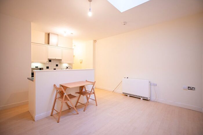 1 Bedroom Flat To Rent In Land Of Green Ginger, Hull, HU1