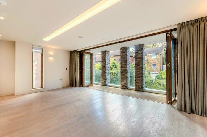 1 Bedroom Flat For Sale In Independents Road, Blackheath, London, SE3