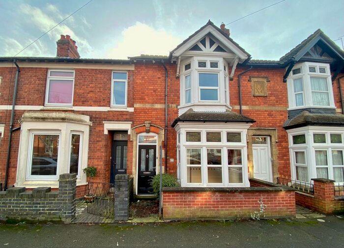 3 Bedroom Terraced House To Rent In Hawthorn Road, Kettering, NN15