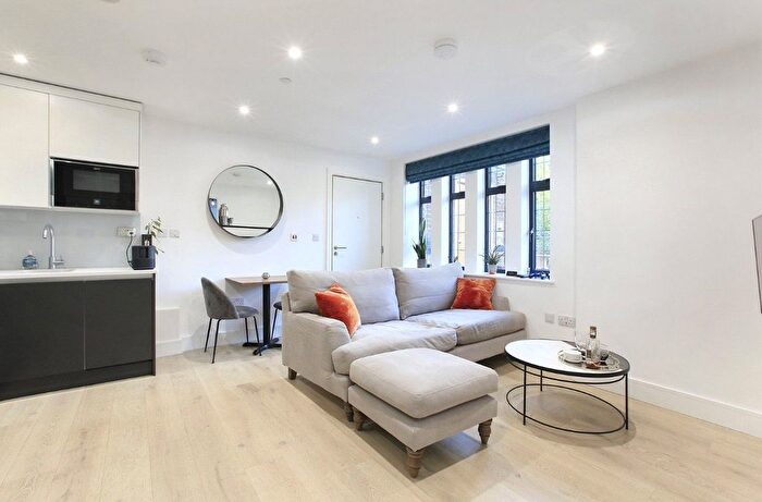 1 Bedroom Flat To Rent In Crescent Lane, Abbeville Village, SW4
