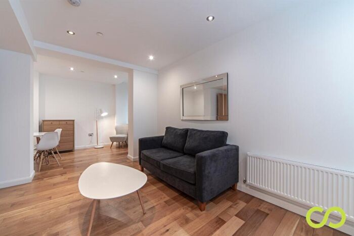 1 Bedroom Flat To Rent In Emerald House, Lansdowne Road, East Croydon, CR0