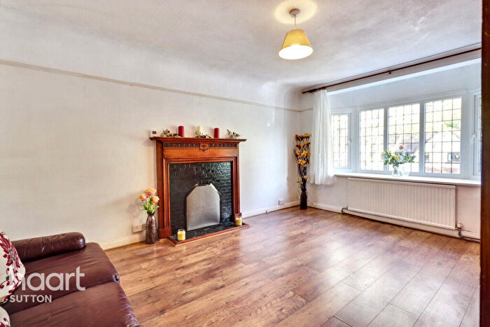 1 Bedroom Flat For Sale In Westmead Corner, Carshalton, SM5