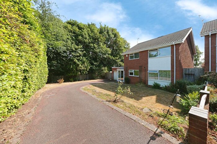 3 Bedroom Detached House For Sale In Houghton Close, Nottingham, NG16
