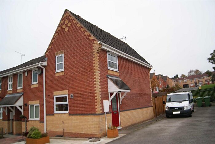 2 Bedroom Town House To Rent In Heydon Close, Belper, DE56