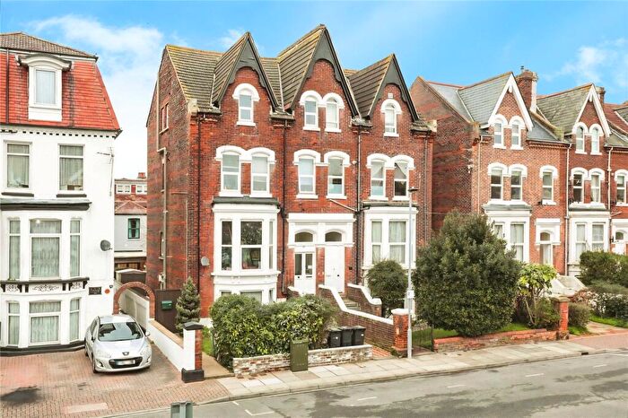 2 Bedroom Flat To Rent In Salisbury Road, Southsea, Hampshire, PO4