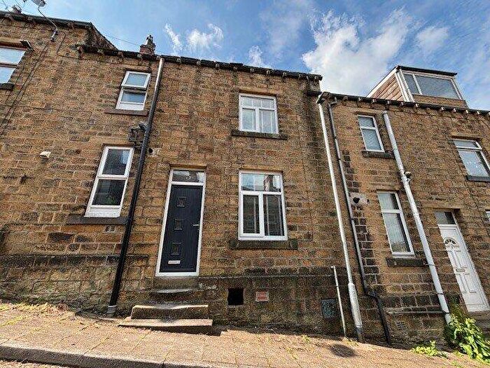 3 Bedroom Terraced House To Rent In Ash Grove, Keighley, West Yorkshire, BD21