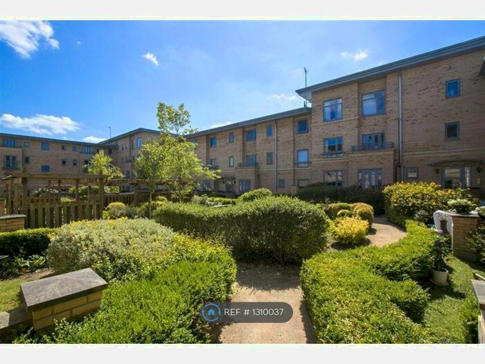 2 Bedroom Flat To Rent In Robinson Street, Milton Keynes MK3