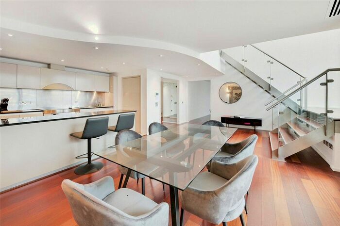 3 Bedroom Flat To Rent In Westminster Bridge Road, London, SE1