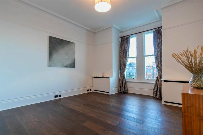 4 Bedroom Flat To Rent In Morpeth Mansions, Victoria, SW1P