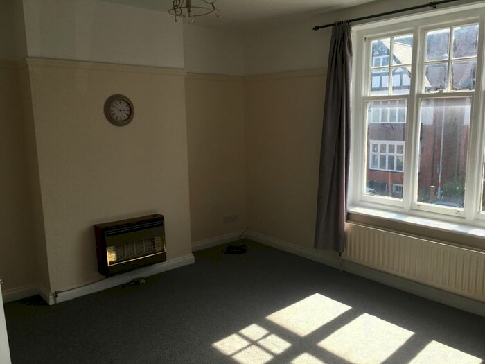 1 Bedroom Flat To Rent In Abington Avenue, Northampton, Northamptonshire, NN1