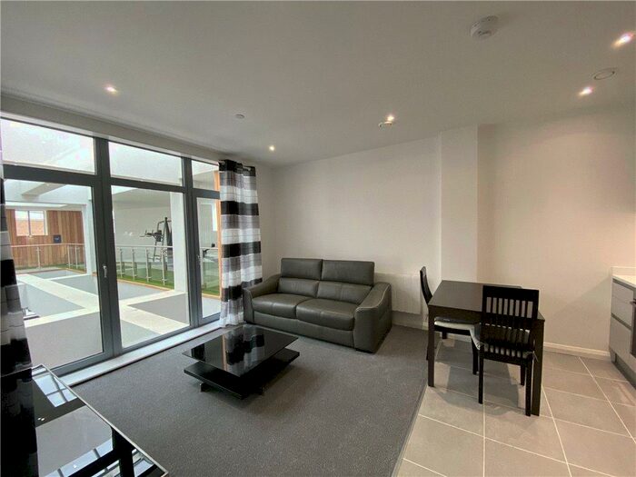 1 Bedroom Apartment To Rent In The Co-Operative, Corporation Street, Coventry, West Midlands, CV1