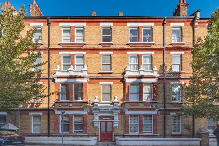 2 Bedroom Flat For Sale In Rushcroft Road, Brixton, London, SW2