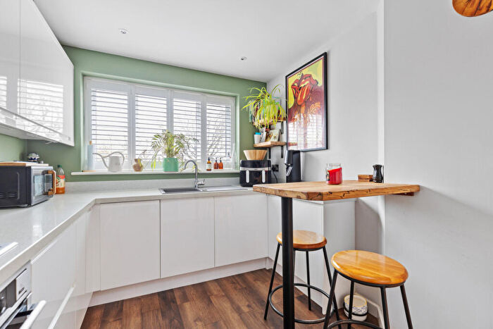 3 Bedroom Terraced House For Sale In Birdham Road, Chichester, PO20
