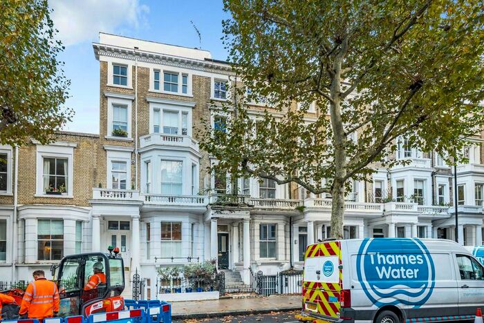 Studio To Rent In Marloes Road, Kensington, London, W8