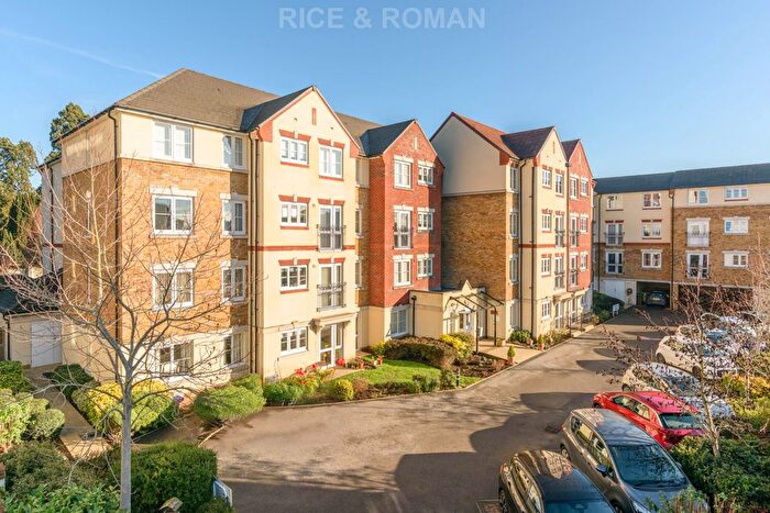 1 Bedroom Flat For Sale In Churchfield Road, Walton On Thames, KT12
