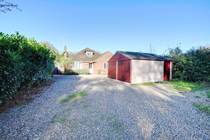 4 Bedroom Detached House For Sale In Kiln Road, Emmer Green, Reading, RG4