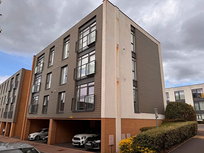 2 Bedroom Flat To Rent In Firepool View, Taunton, TA1