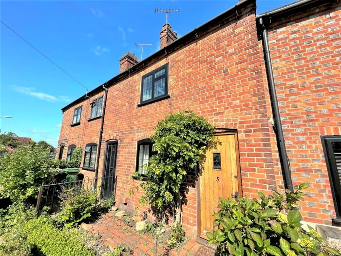 2 Bedroom Terraced House To Rent In Newbury, Berkshire, RG14