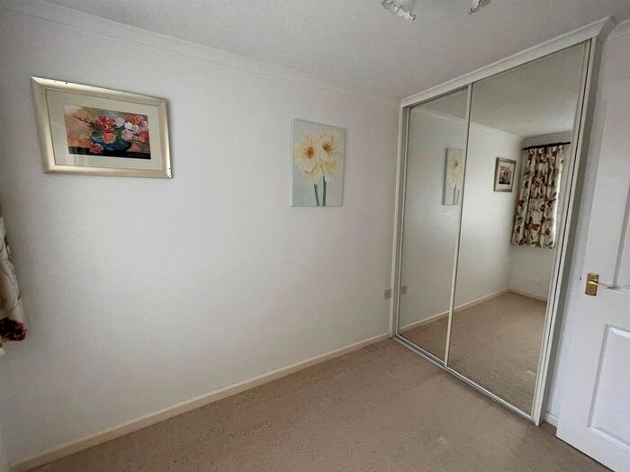 2 Bedroom Semi-Detached Bungalow For Sale In Broomy Close, Stourport-On-Severn, DY13