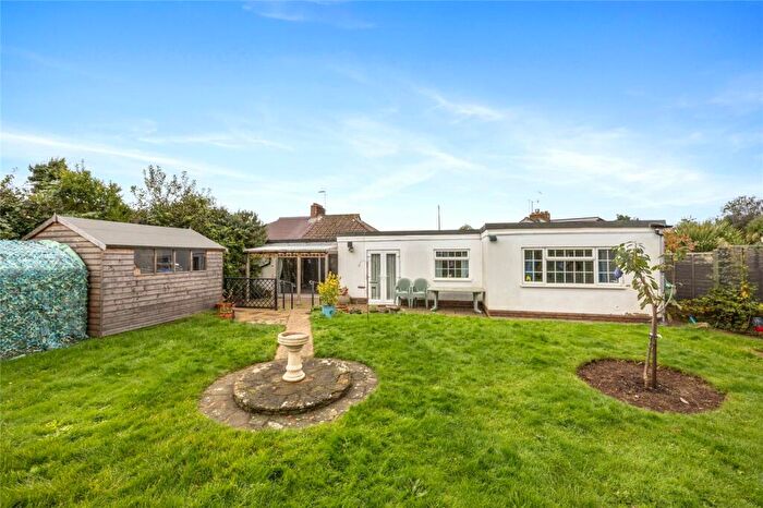 4 Bedroom Bungalow For Sale In Kingston Close, Shoreham-by-Sea, West Sussex, BN43