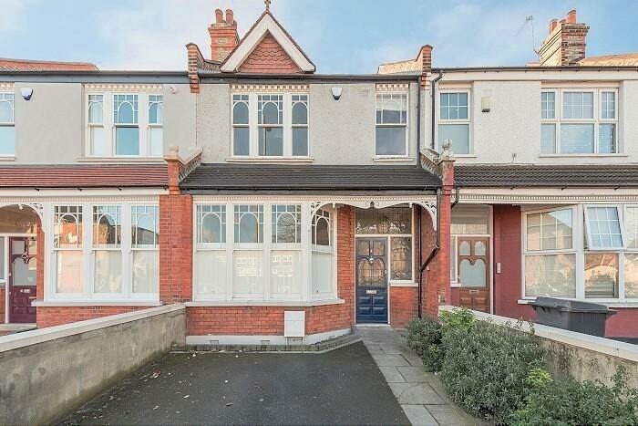 4 Bedroom Terraced House To Rent In Friern Barnet Road London, N11