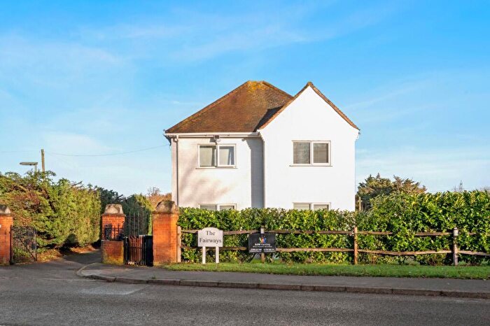 3 Bedroom Detached House For Sale In Green Lane, Addlestone, Surrey, KT15