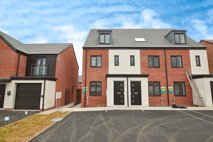 3 Bedroom Mews To Rent In Primrose Lane, Great Park, Newcastle Upon Tyne, NE13
