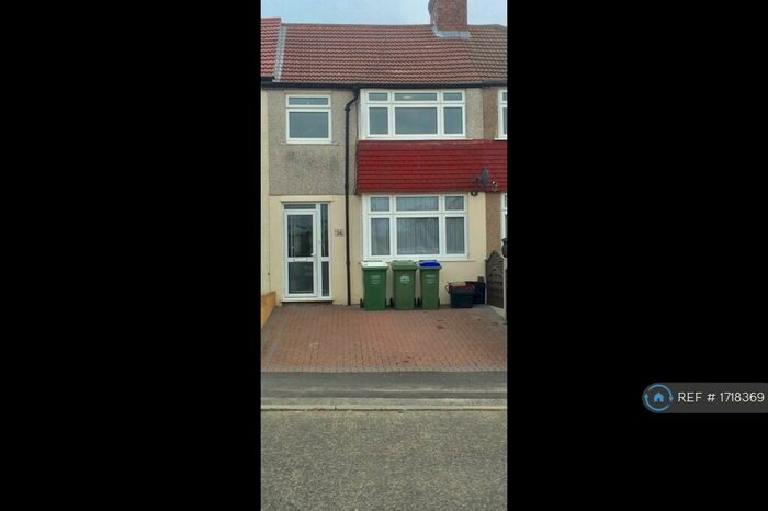 3 Bedroom Terraced House To Rent In Leckwith Avenue, London, DA7