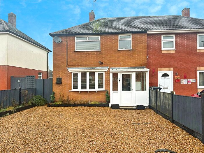 3 Bedroom Semi Detached House For Sale In Collyer Road, Calverton, Nottingham, Nottinghamshire, NG14