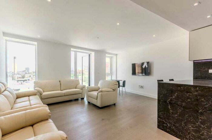 2 Bedroom Flat To Rent In Vaughan Way, St Katharine Docks, E1W