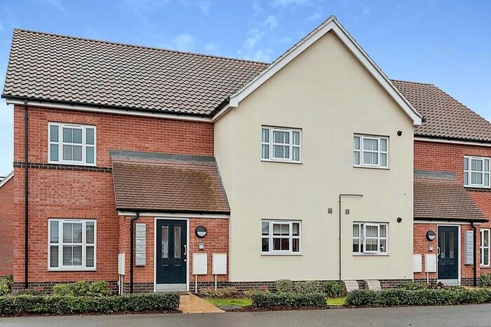 2 Bedroom Flat To Rent In Brooke Way, Stowmarket, IP14