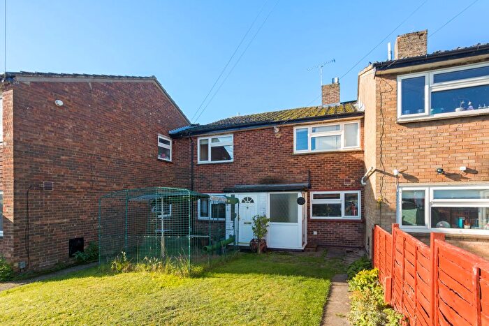 2 Bedroom Maisonette For Sale In Shottfield Close, St. Albans, AL4