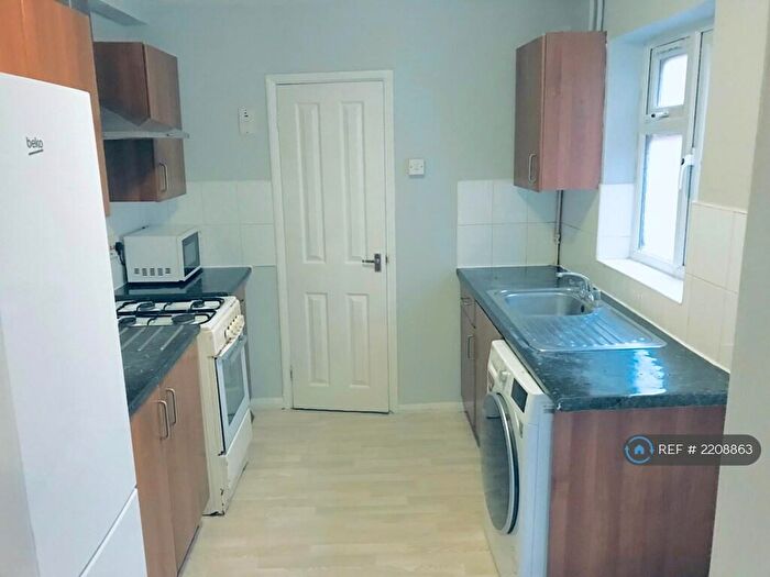 1 Bedroom Flat To Rent In Newport Road, Reading, RG1