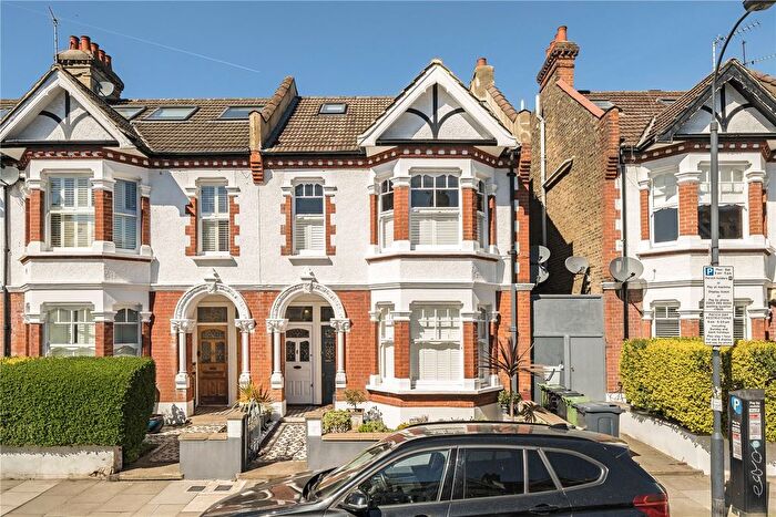 3 Bedroom Flat To Rent In Harbord Street, London, SW6