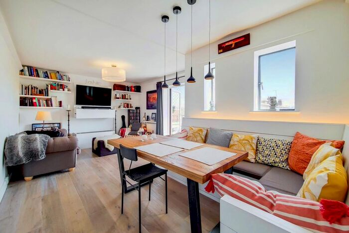 1 Bedroom Flat To Rent In Treaty Street, Islington, London, N1